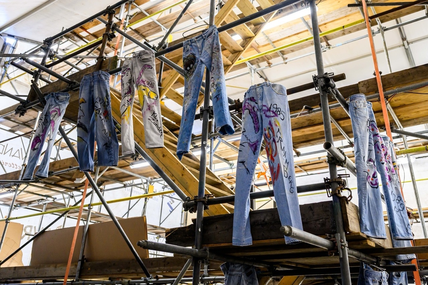 Harry vd Broek Boek JVT 4627 groot