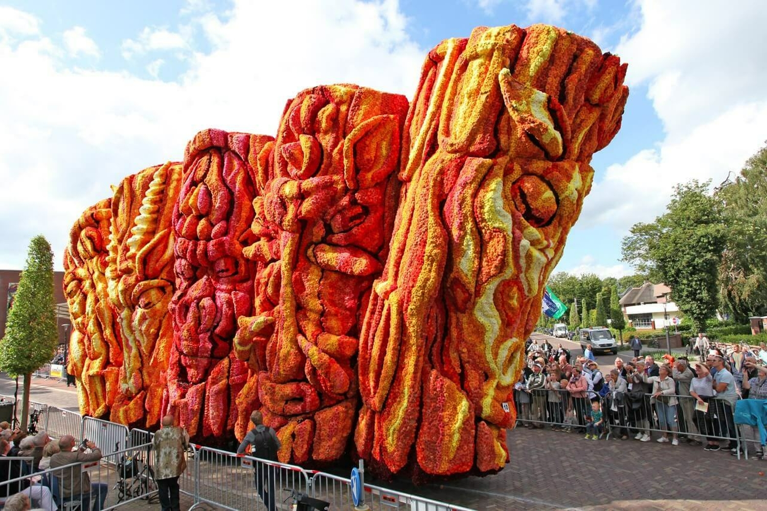 2017 Totems Corsogroep Hooiland